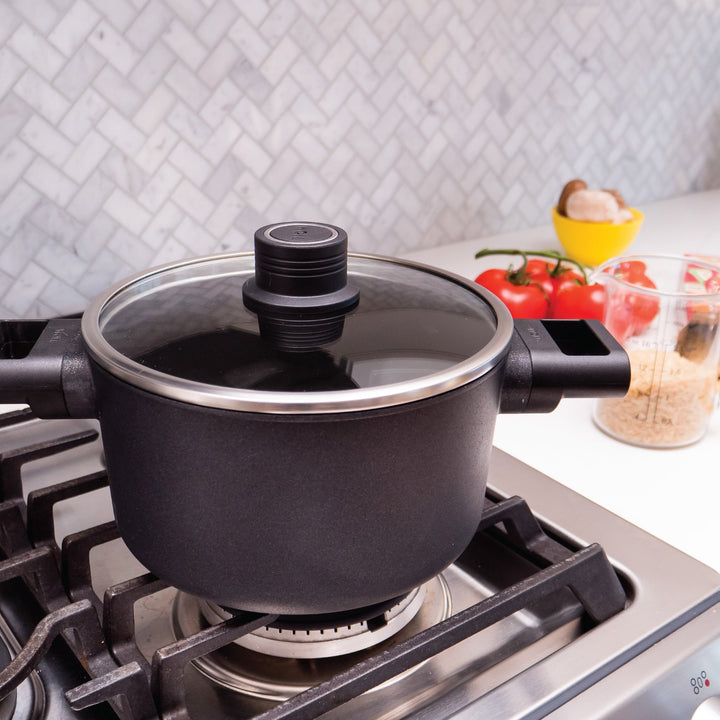 WOLL DIAMOND XR LOGIC 8" POT + GLASS LID W/SS TRIM by Ocean Canada